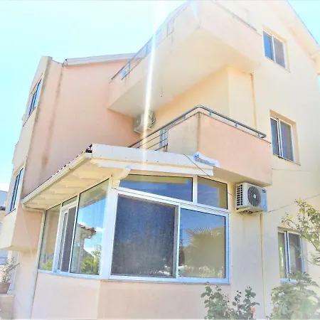 Dema Aparthotel