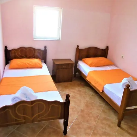 Dema Aparthotel *